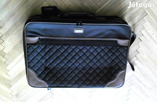Nagy méretű, gurulós bőrönd, 70x50x20 újszerű