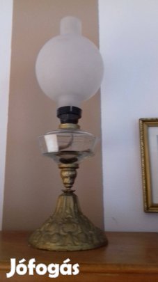 Nagy méretű antik spiáter petróleum lámpa 50cm