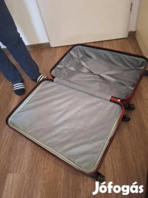 Nagy méretű bőrönd