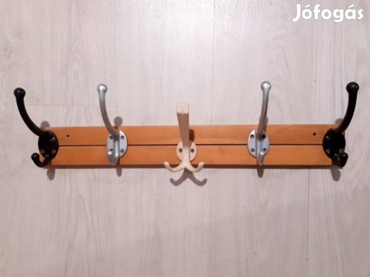 Nagy méretű fogas eladó