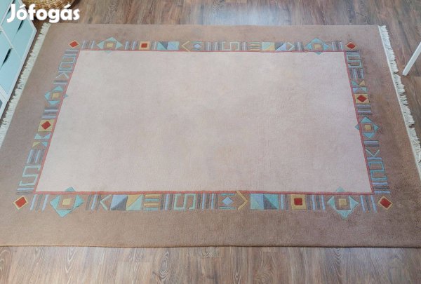 Nagy méretű minőségi gyapjú szőnyeg nagyon szép állapotban