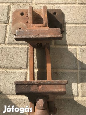 Nagy méretű satu, satupad, befogó szerszám