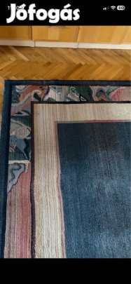 Nagy méretű szőnyeg