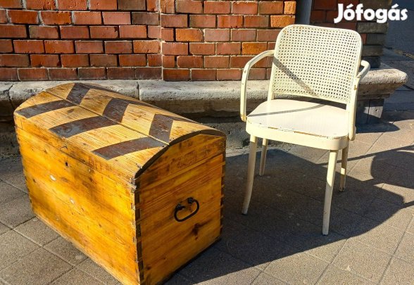 Nagy méretű utazó láda katona faláda