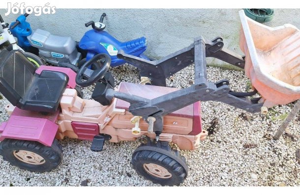 Nagy pedálos traktor