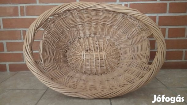 Nagy ruhás kosár, fonott kosár