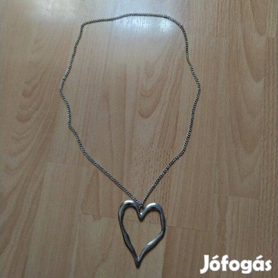 Nagy szív medálos nyaklánc
