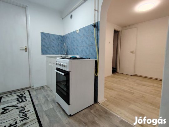 Nagyárpádon, ház eladó.