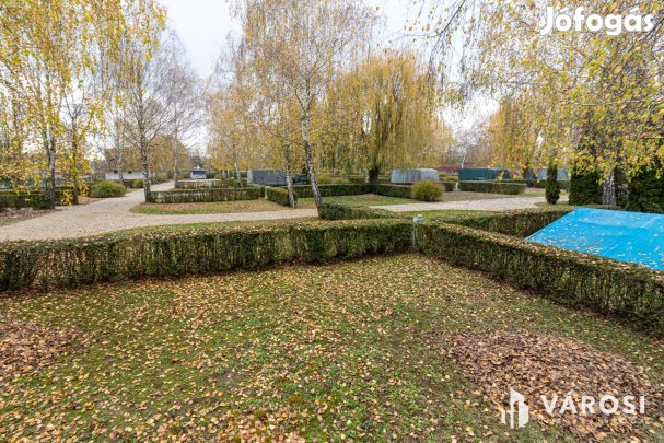 Nagyatádon 144 parcellás működő camping a fürdő mellett!