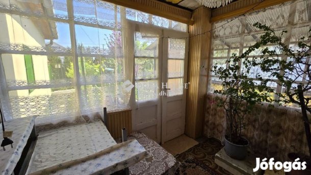 Nagybaracskai 100 nm-es ház eladó