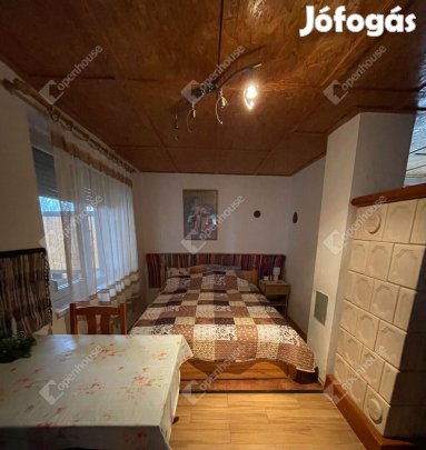 Nagyberényben, Balaton-közeli ingatlan eladó