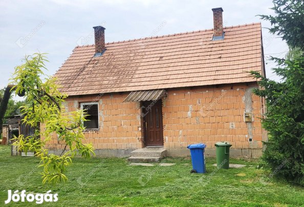 Nagyberki: Ahol a házból otthon, a kertből gazdaság válhat.