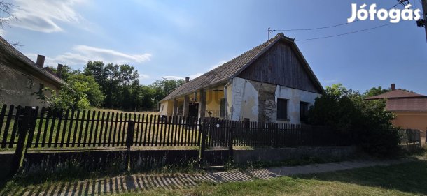 Nagydorogon családi ház eladó