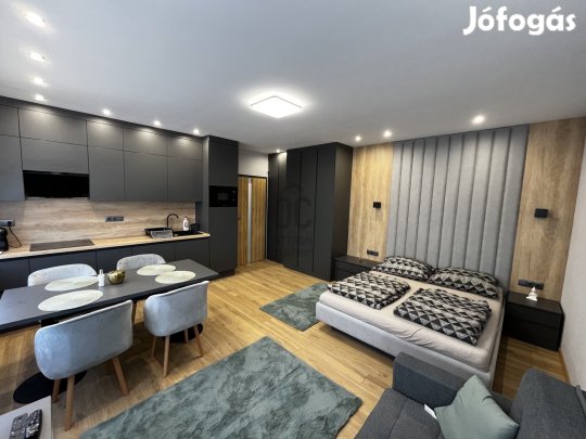 Nagyerdei Luxus apartman lakás