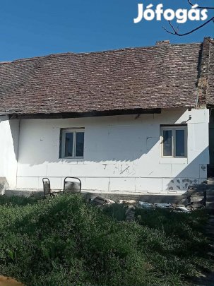 Nagyharsányban felújítandó családi ház eladó