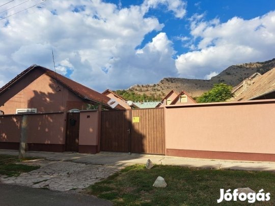 Nagyharsányi eladó 190 nm-es ház