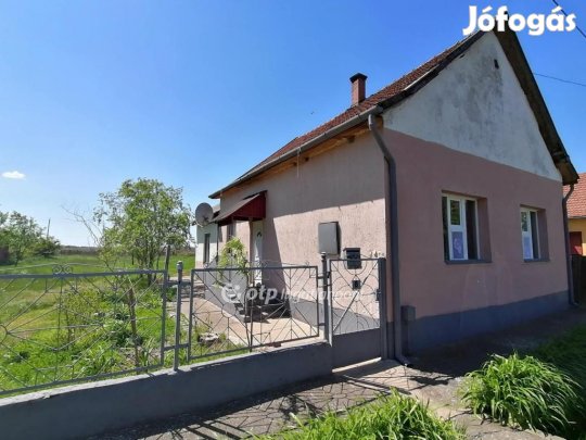 Nagyiváni eladó 64 nm-es ház