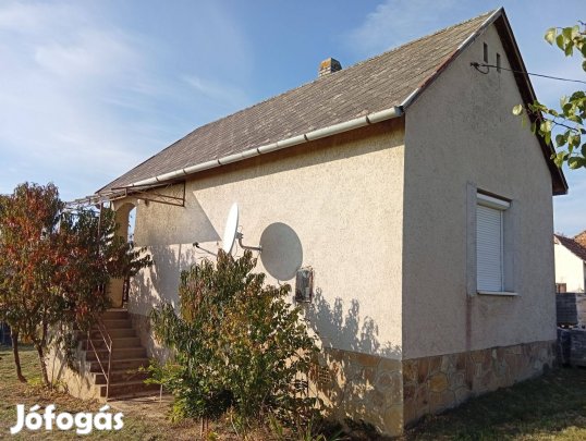 Nagykanizsa-Palin Főrhénc hegy zártkerti ingatlan lakható épülettel