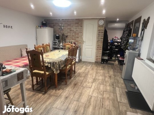 Nagykarácsonyi 112 nm-es ház eladó