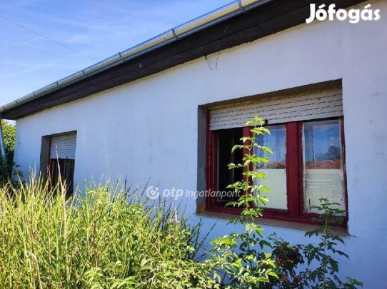 Nagykátai 70 nm-es ház eladó