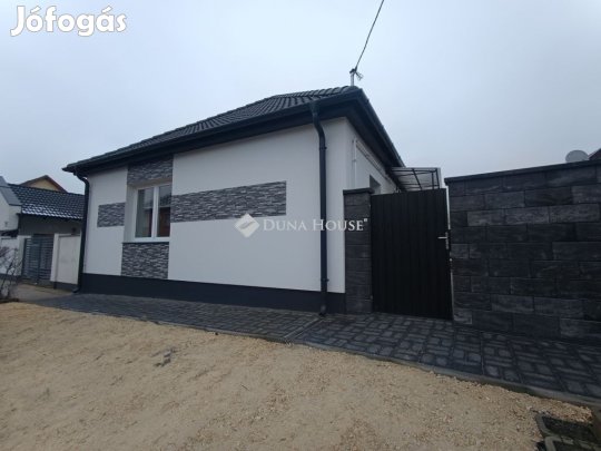Nagykátai 87 nm-es ház eladó
