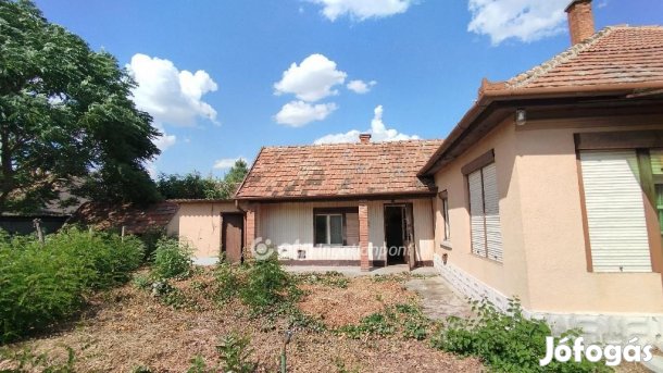 Nagykátai eladó 80 nm-es ház