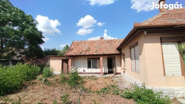 Nagykátai eladó 80 nm-es ház