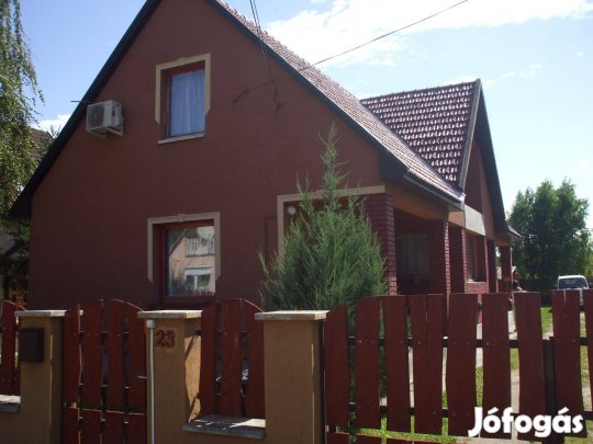 Nagykátán eladó családi ház
