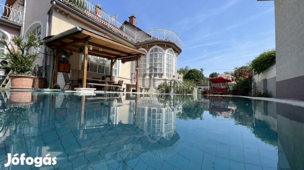 Nagykőrösi 300 nm-es ház eladó