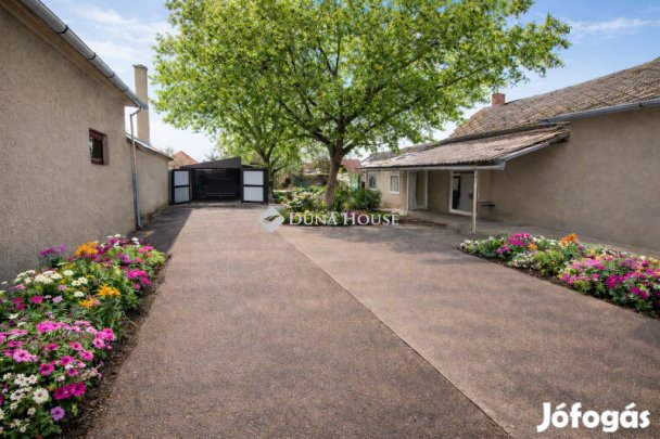 Nagykőrösi 70 nm-es ház eladó