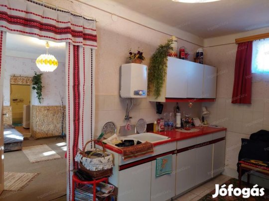Nagykőrösi 74 nm-es ház eladó