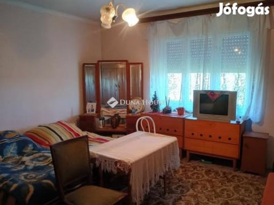 Nagykőrösi eladó 60 nm-es ház