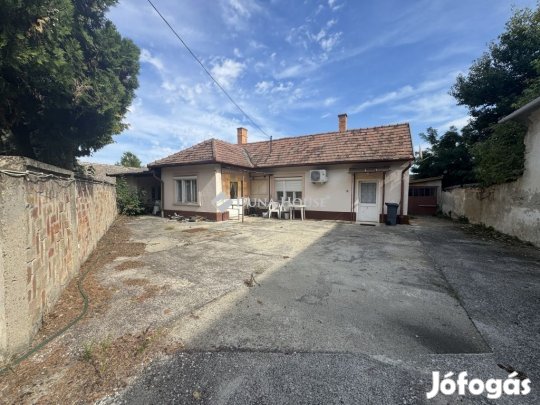 Nagykőrösi eladó 87 nm-es ház