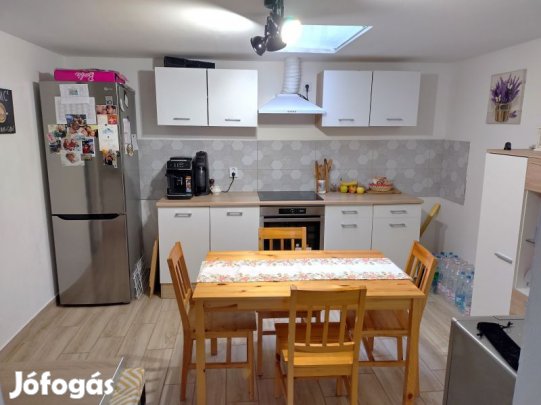 Nagykozári, 3 szobás családi ház eladó!