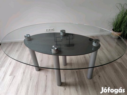 Nagyméretű, exkluzív üveg étkezőasztal