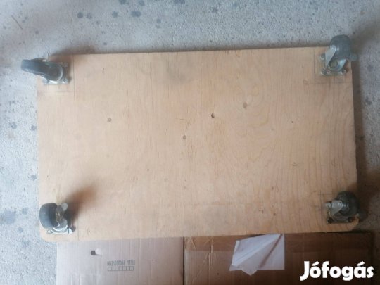 Nagyméretű, görgős bútormozgató lap eladó!