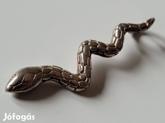Nagyméretű, szép kidolgozású ezüst (925) kígyó medál