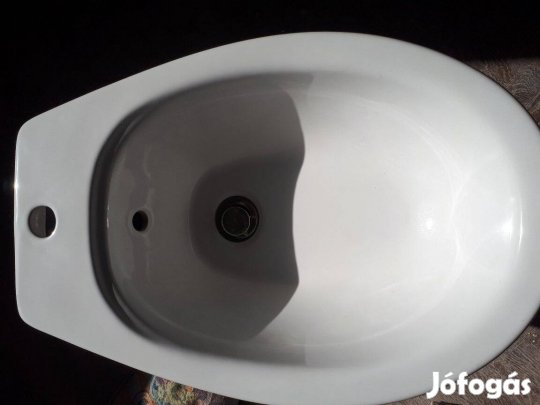 Nagyméretű bidé eladó