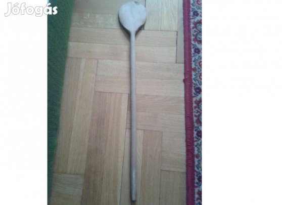 Nagyméretű fakanál