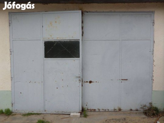 Nagyméretű fém - lemez garázsajtó - műhely ajtó eladó