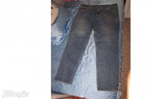 Nagyméretű férfi farmer