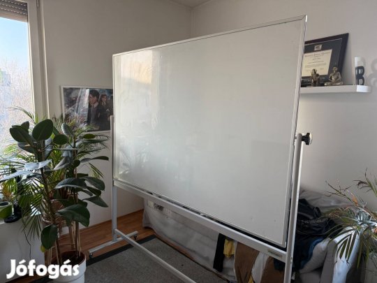 Nagyméretű gurulós mágnestábla