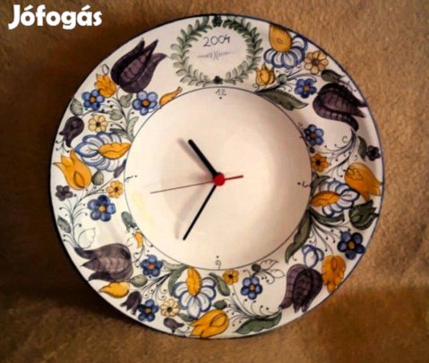 Nagyméretű gyönyörű habán kerámia falióra