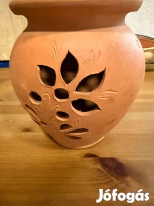 Nagyméretű hagyma-, fokhagyma-, burgonyatároló