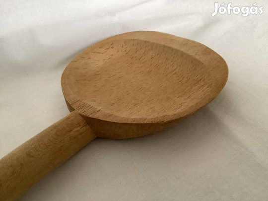 Nagyméretű keverő vastag fakanál