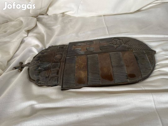 Nagyméretű magyar címer bronzból