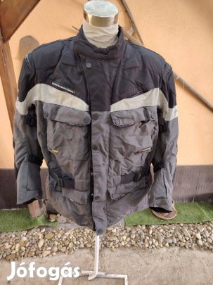 Nagyméretű motoros kabát