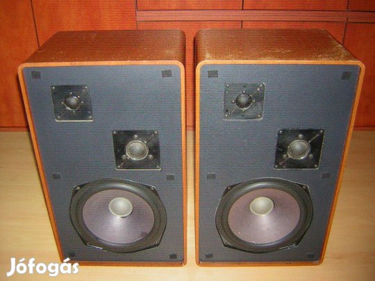 Nagyméretű nehéz háromutas hifi hangfal hangfalpár