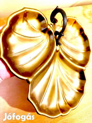 Nagyméretű sárgaréz asztalközép, kínáló