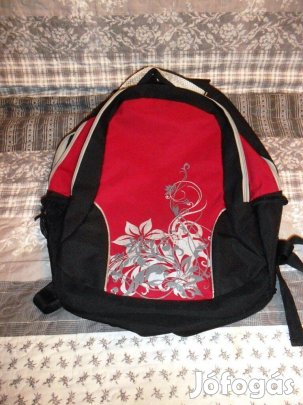 Nagyméretű szines turista hátizsák hibátlan